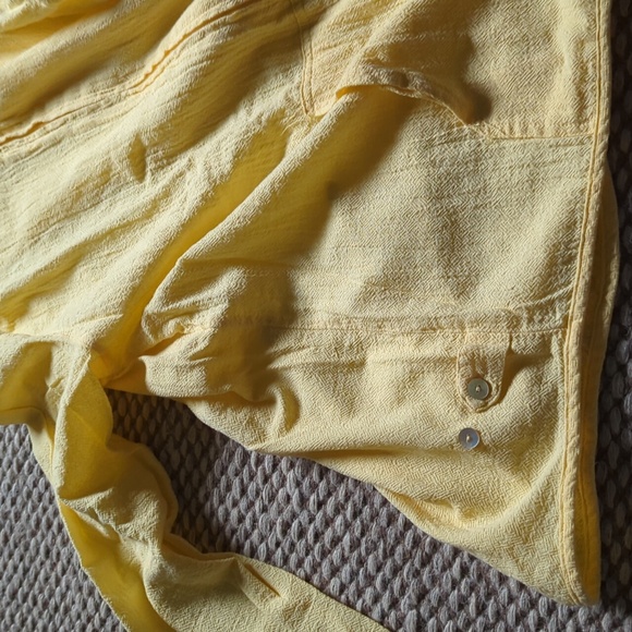Lightweight hooded yellow Lulu B jacket - Picture 5 of 7